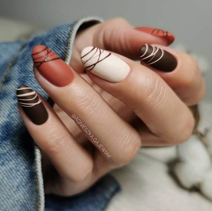 Nude Tone Fall Nails