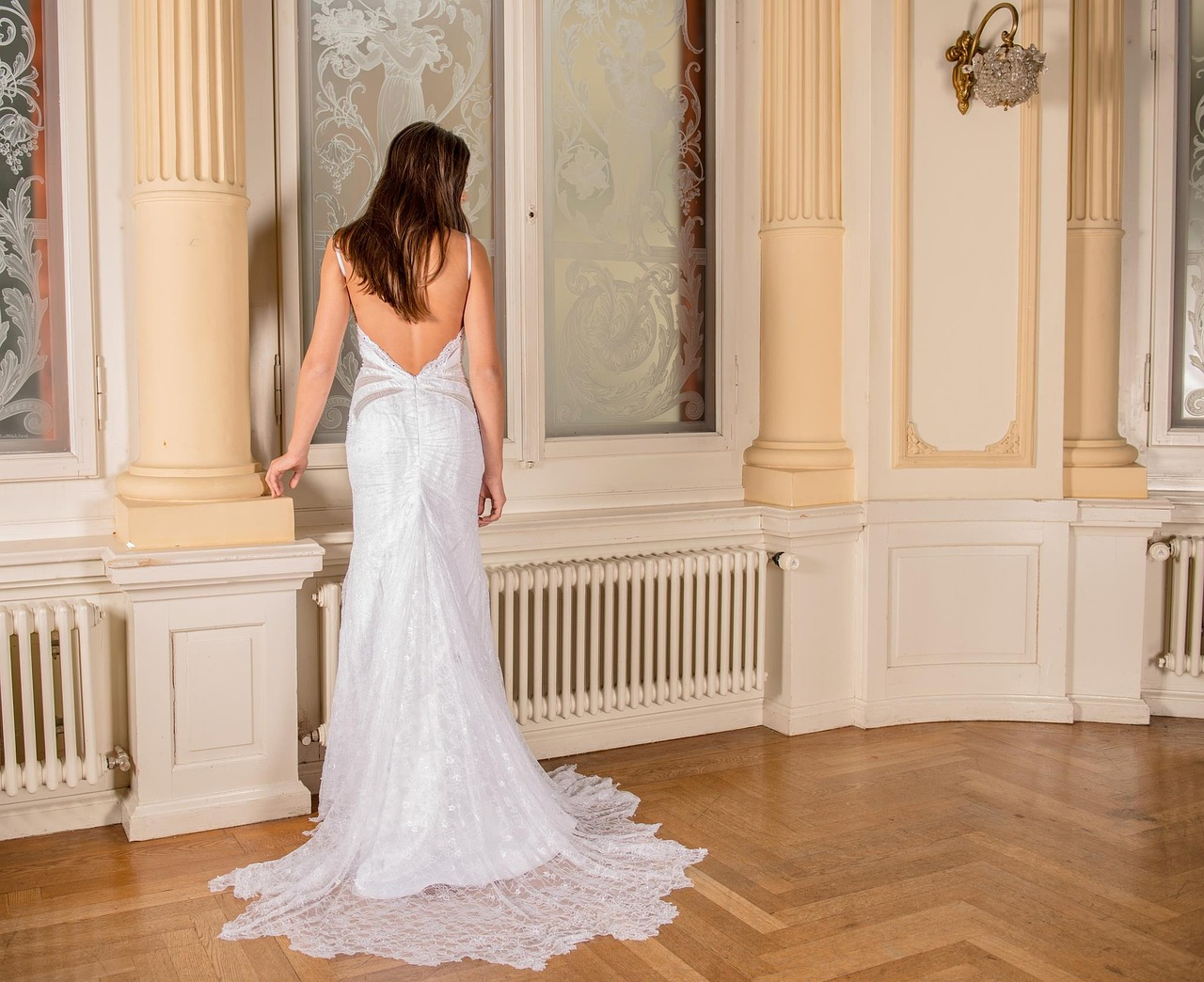 Wedding Dress Trends for Spring 2024: A Showcase of Modern Elegance