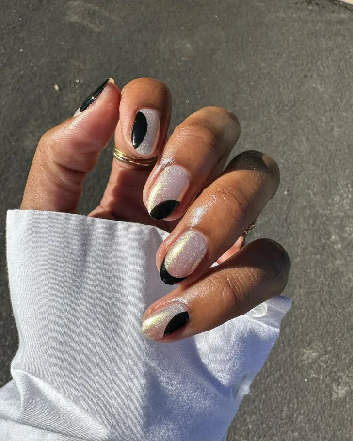 Abstract Black Shimmer Short Fall Nails