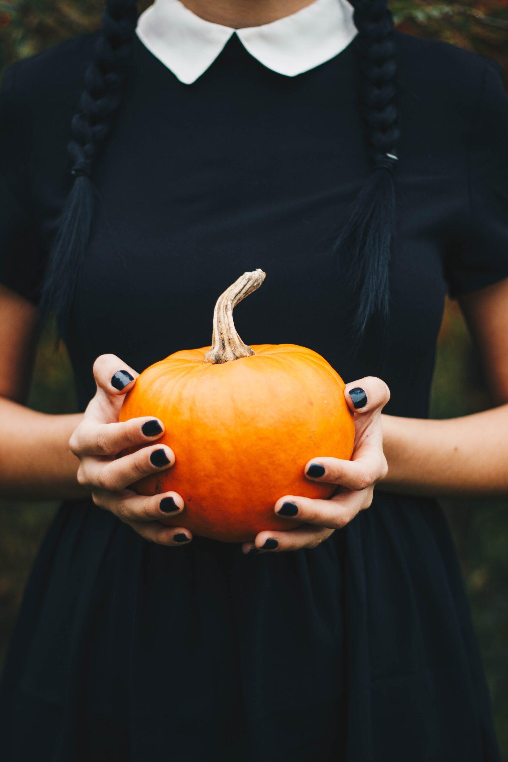 20 Hottest Halloween Nail Trends To Wear for 2023