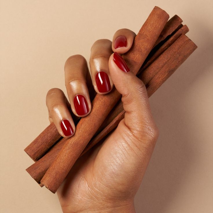 Cinnamon nail color