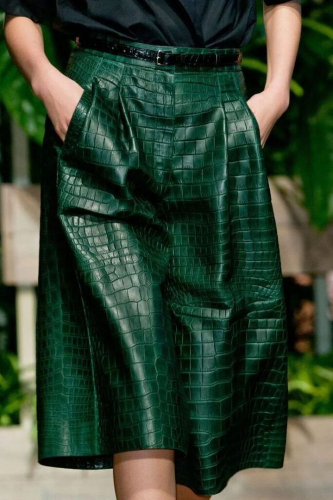 emerald deep green faus leather skirt/ winter outfits 2023